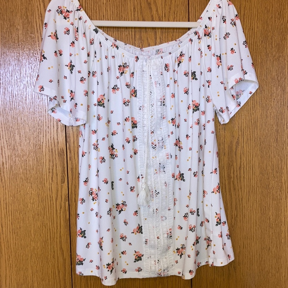 Floral peasant top XL? Poly?